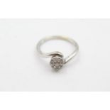 9ct white gold diamond bypass ring (2.2g) Size M