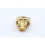 9ct gold citrine signet style ring (7.6g) Size O