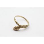 9ct gold ruby eye snake ring (1.2g) Size K