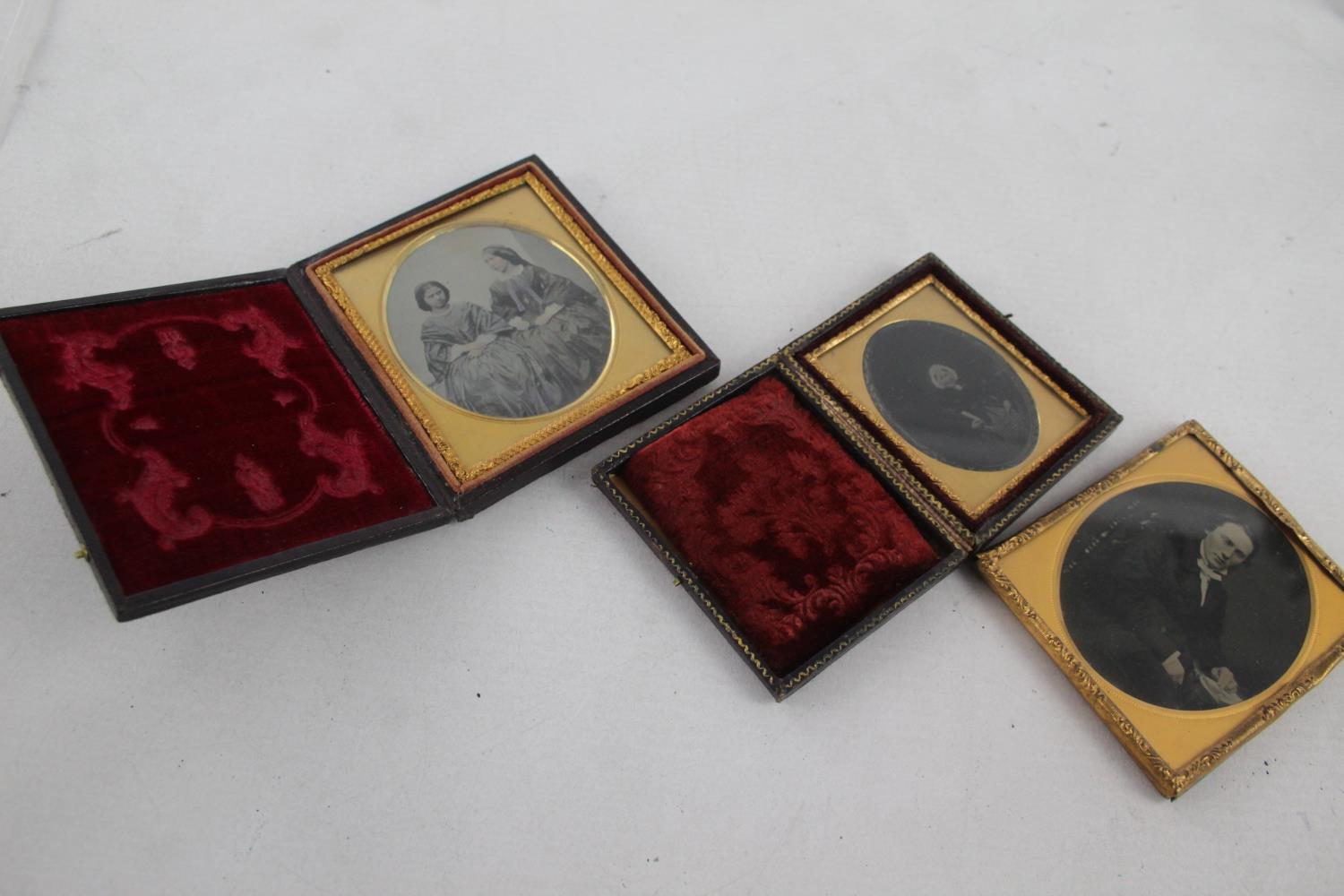 3 x Antique 19th Century Victorian AMBROTYPES / DAGUERREOTYOES Framed Portraits In antique condition