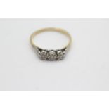 18ct gold & platinum diamond ring (2.1g) Size P