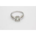 9ct white gold rock quartz ring (2.5g) Size O