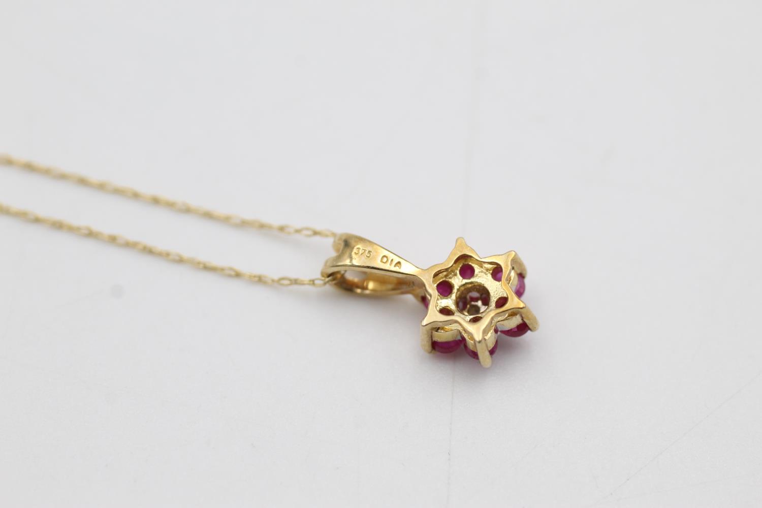 9ct gold ruby & diamond floral set pendant on chain (1g) - Image 4 of 4