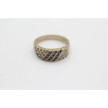 9ct gold diamond & sapphire ring (3g) Size N