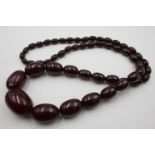 Graduated Cherry Bakelite Necklace (85g)