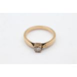 10ct gold diamond solitaire ring (3.4g) Size P