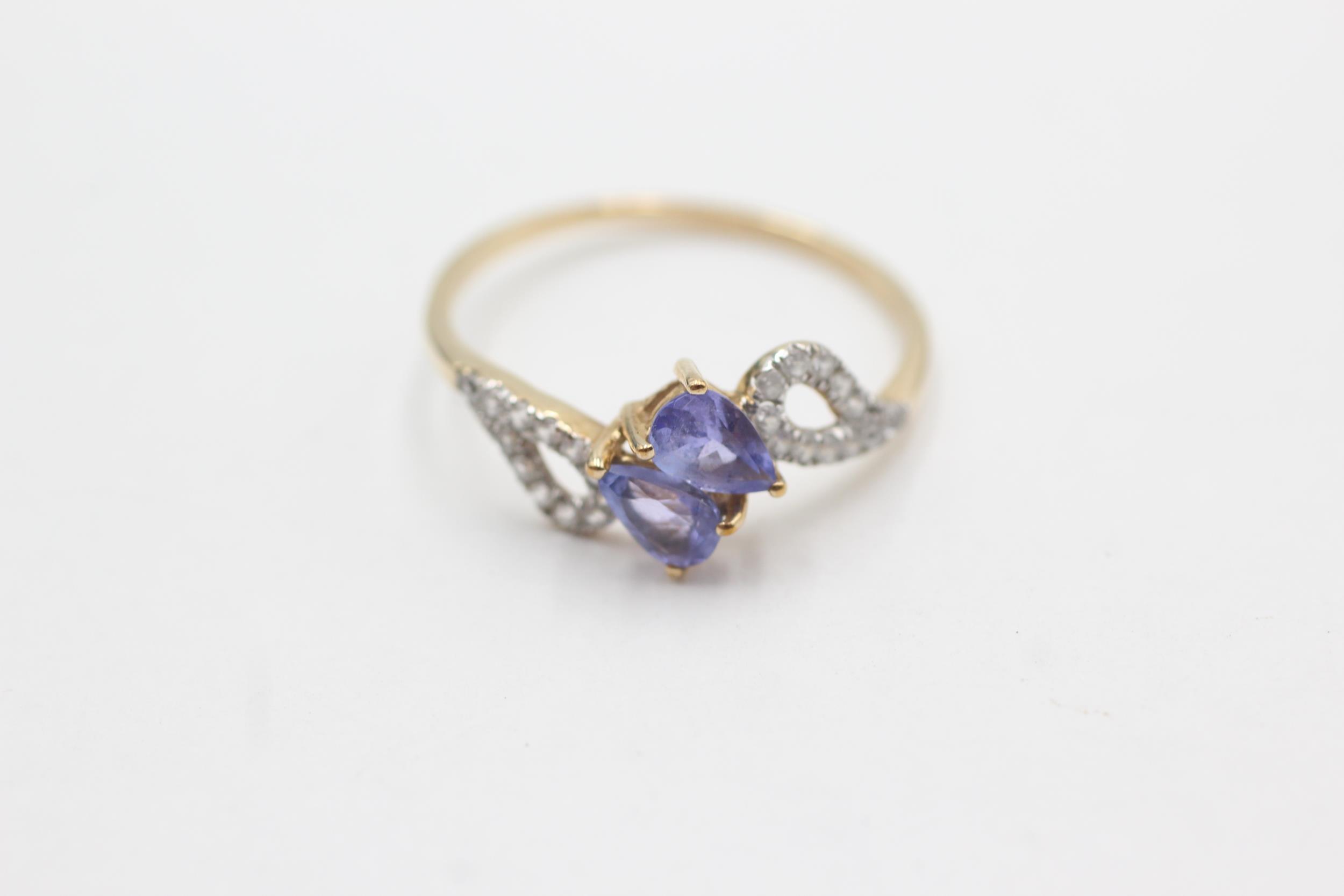 9ct gold tanzanite & clear gemstone dress ring (1.8g) Size U