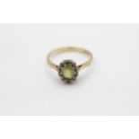 9ct gold diamond & peridot halo ring (2.2g) Size P