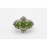 9ct gold peridot & diamond stylised cluster dress ring (3.2g) Size N