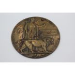 WW1 Death Plaque Named Walter Keats (298g) Diameter - 12.5cm In antique condition Signs of age