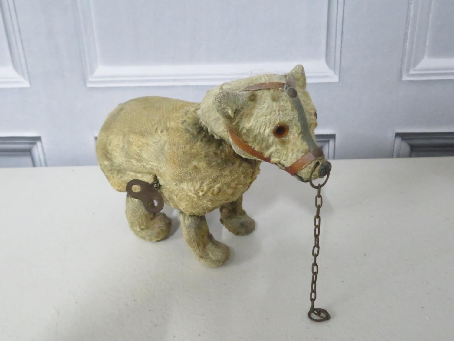 A german clockwork muzzled bear with key - fully working. 6inches long - Image 3 of 5