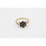 9ct gold sapphire cluster openwork dress ring (2g) Size N
