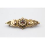 9ct gold antique garnet & seed pearl brooch (3g)