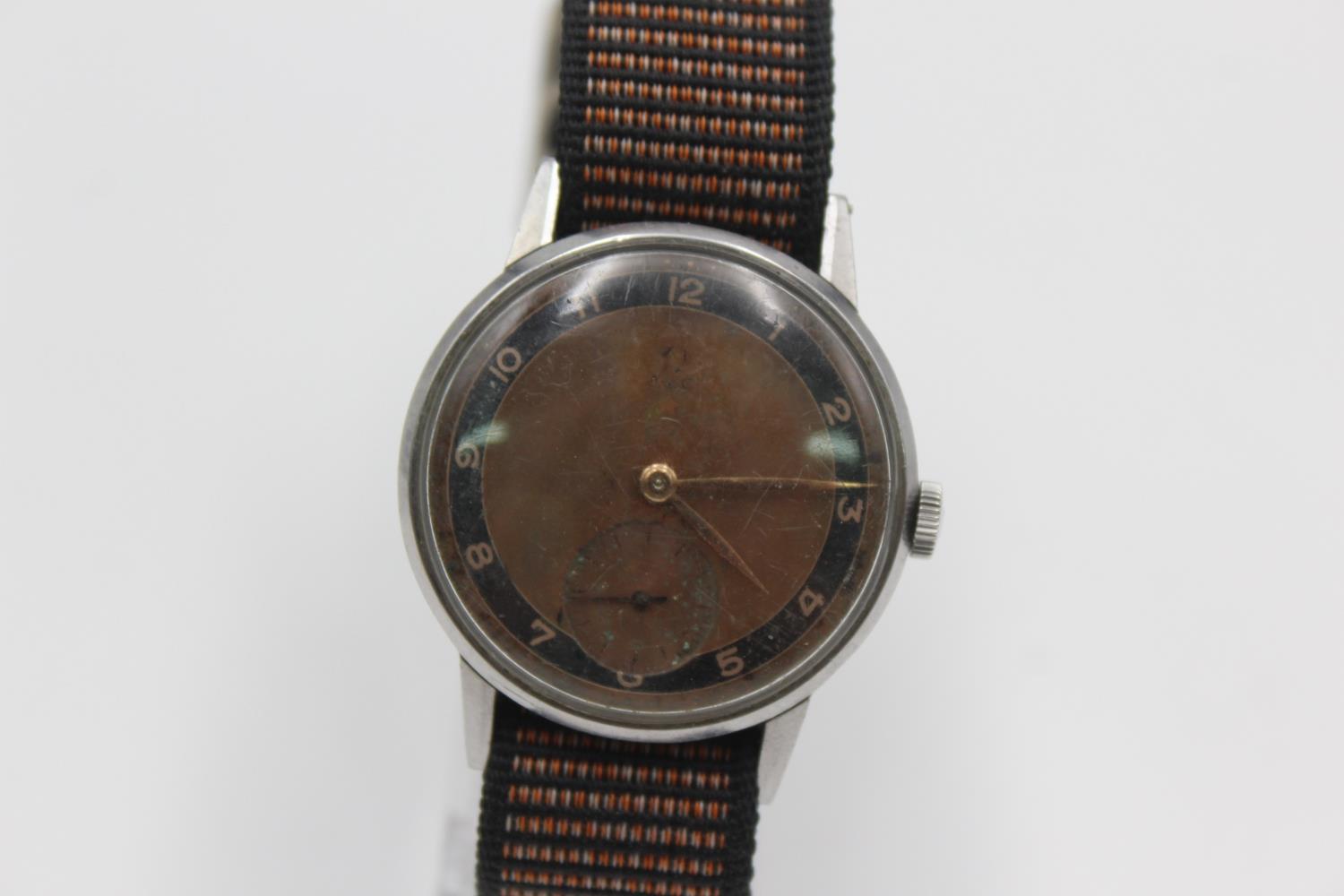Vintage Gents OMEGA Military Style WRISTWATCH Hand-Wind WORKING Vintage Gents OMEGA Military Style - Image 2 of 4