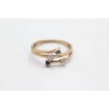9ct gold sapphire & diamond stylised split band ring (1.9g) Size P