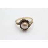 14ct gold vintage pearl & diamond stylised twist cluster ring (4.1g) Size S