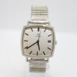 Omega Gents Vintage w/watch. Hand wind. Working. Omega Cal 1030. 17 jewel/manual wind. Case ref: