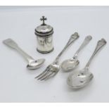 Selection of hallmarked silver items. 89g total weight.