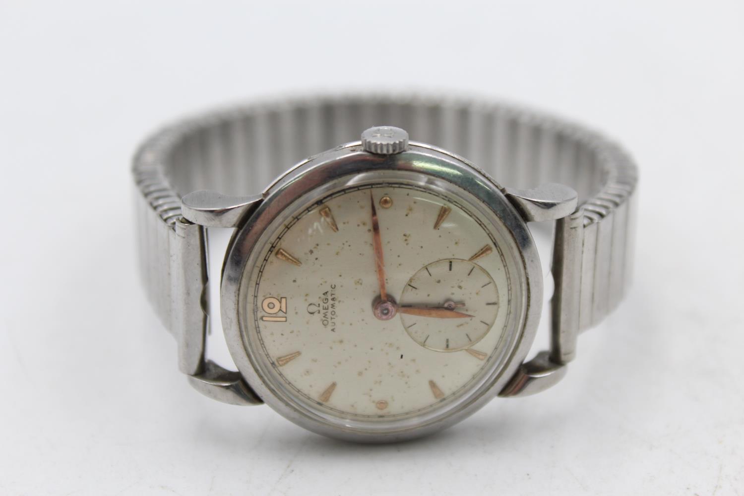 Vintage 1940's OMEGA Ref 2402 - 3 Wristwatch AUTOMATIC WORKING Vintage 1940's OMEGA Ref 2402-3 Dress