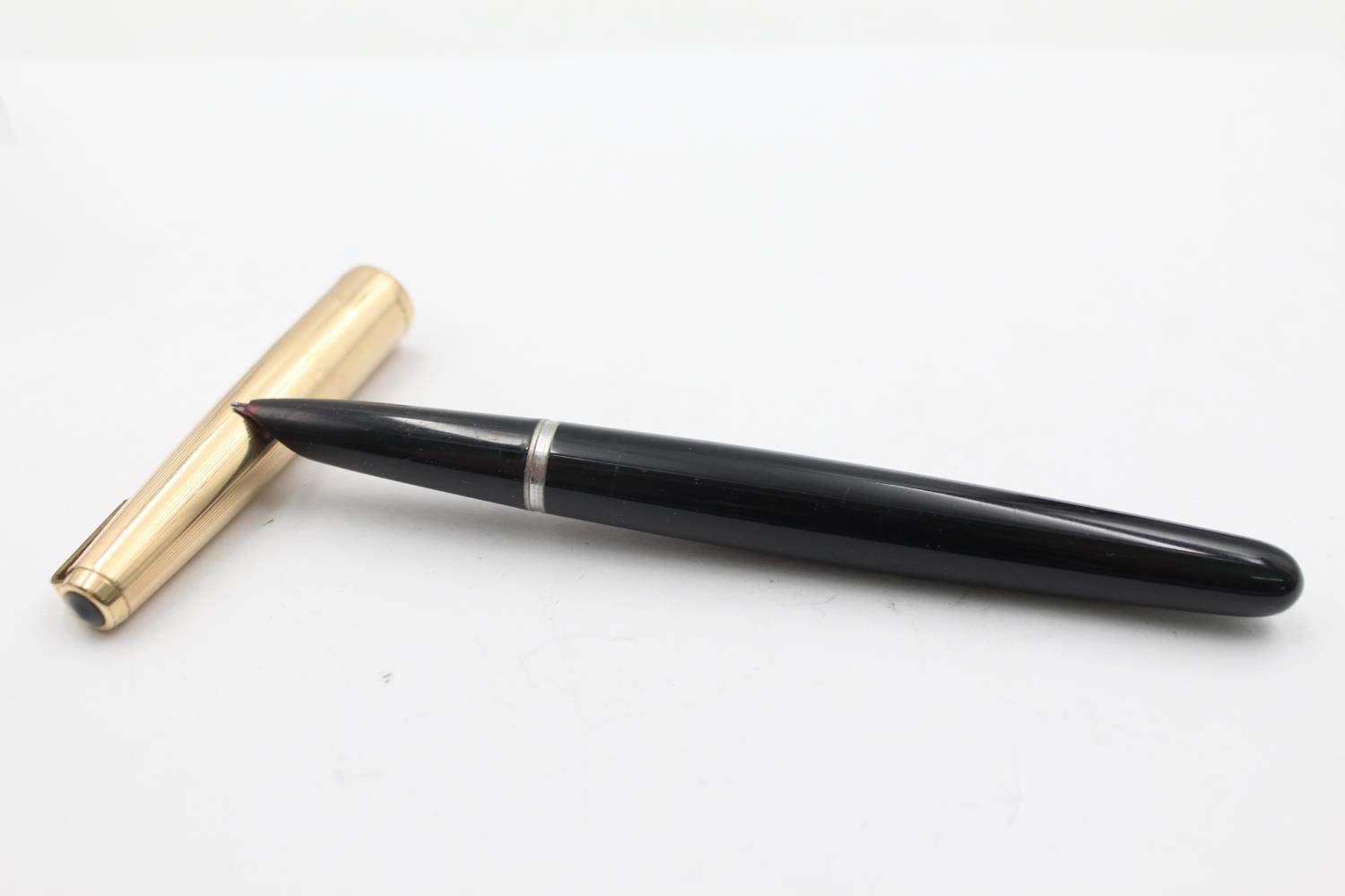 Vintage PARKER 51 Black FOUNTAIN PEN w/ Rolled Gold Cap WRITING Vintage PARKER 51 Black FOUNTAIN PEN