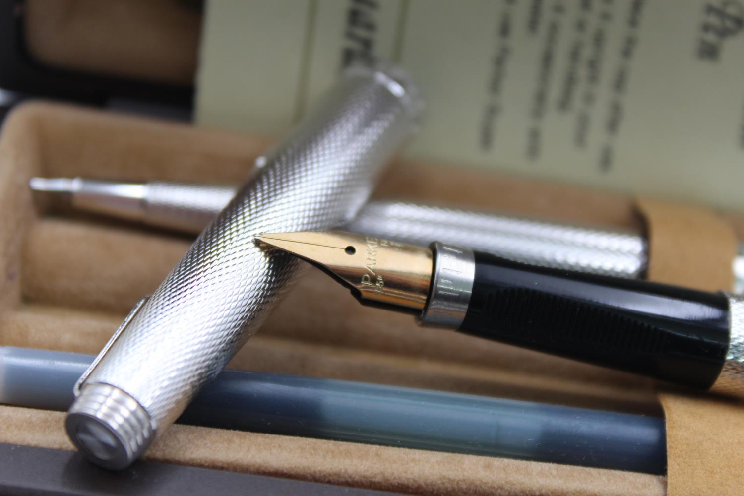 Vintage PARKER 75 Silver Plated FOUNTAIN PEN w/ 14ct Gold Nin. Pencil, Box Vintage PARKER 75 - Bild 4 aus 6