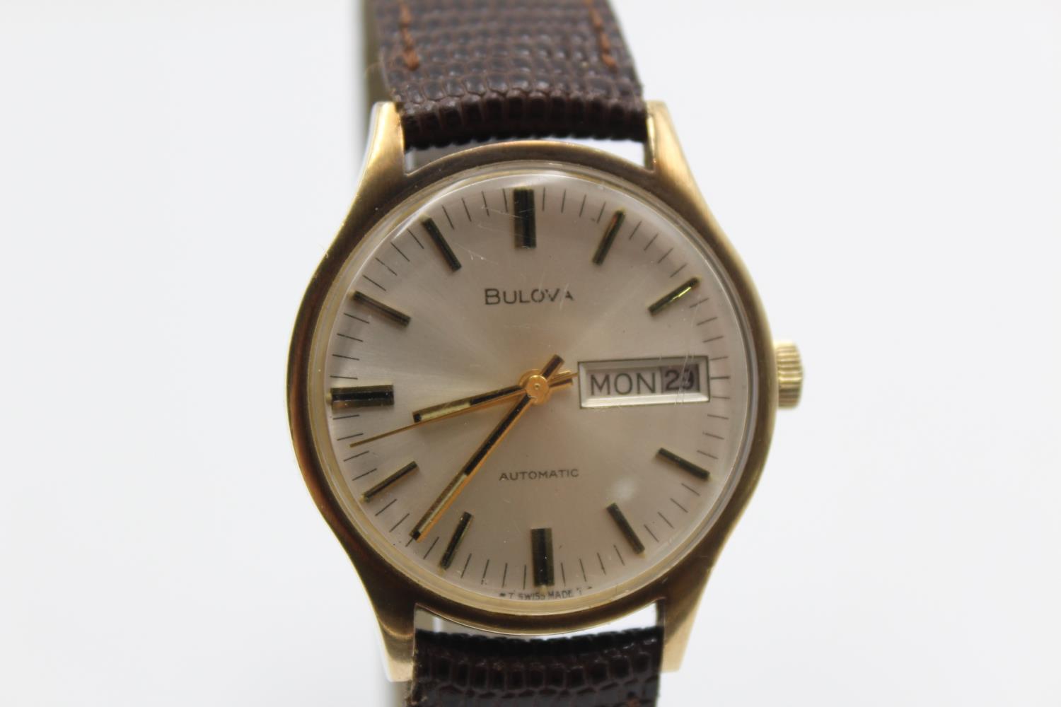 Vintage Gents BULOVA 9ct Gold Cased Day/Date WRISTWATCH Automatic WORKING Vintage Gents BULOVA 9ct - Image 2 of 4