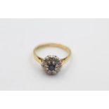 18ct gold sapphire & diamond ring (2.9g) Size M