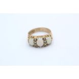 9ct gold vintage opal & clear gemstone gypsy setting ring (4.4g) Size Q