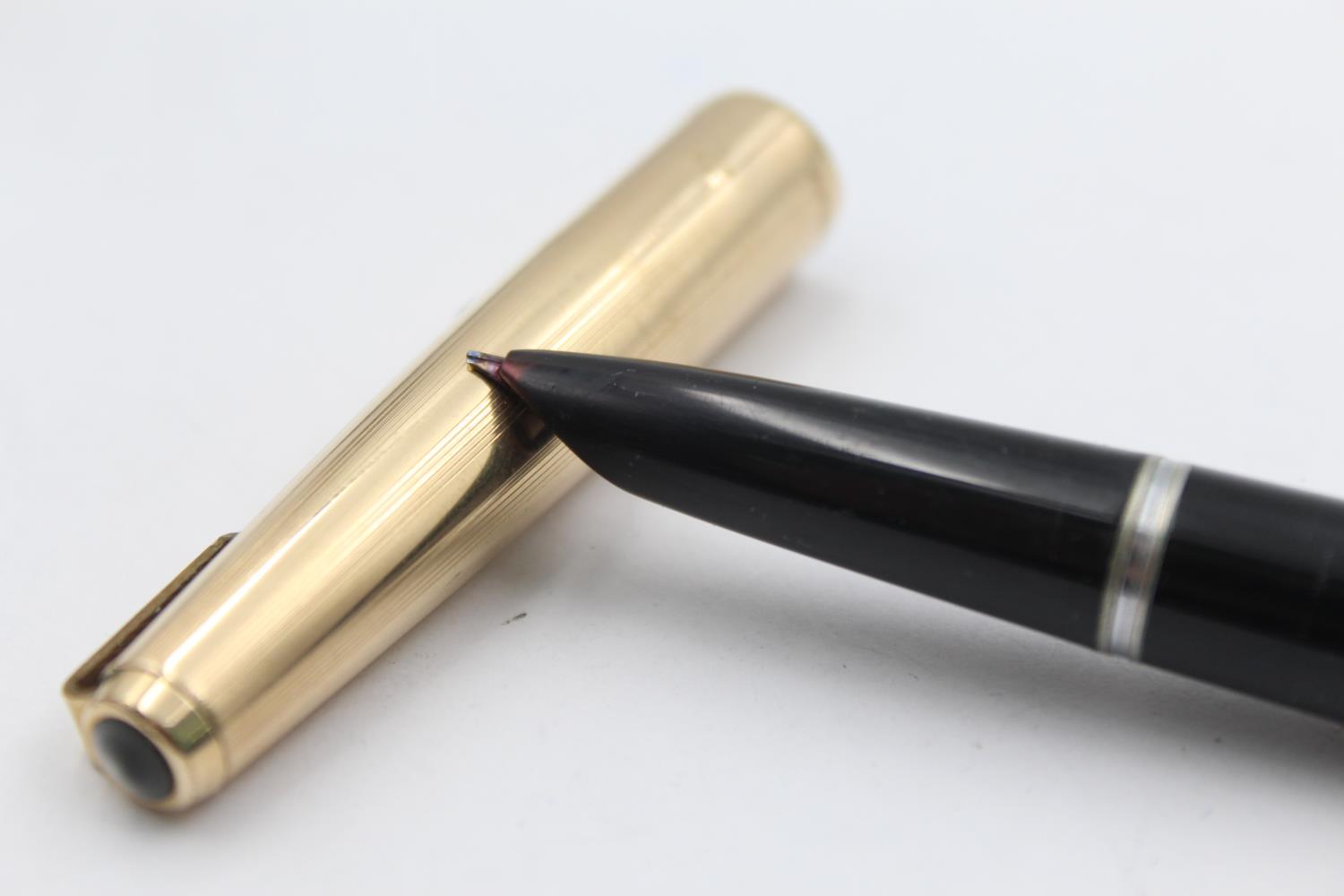 Vintage PARKER 51 Black FOUNTAIN PEN w/ Rolled Gold Cap WRITING Vintage PARKER 51 Black FOUNTAIN PEN - Bild 2 aus 8