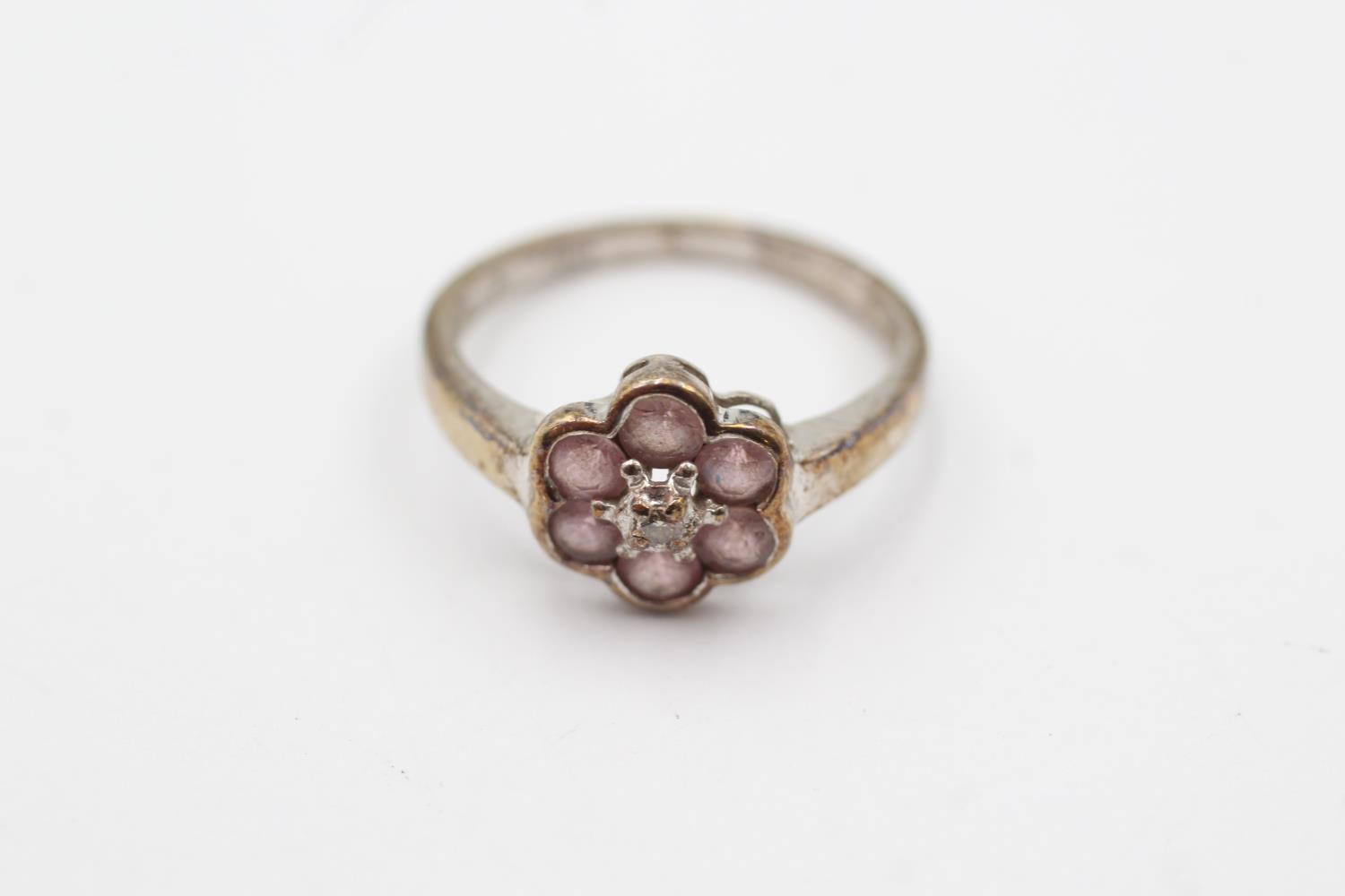 9ct gold vintage diamond & pink gemstone floral cluster ring (2.2g) Size M