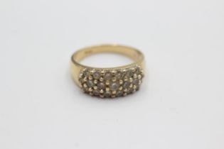 9ct gold diamond cluster ring (4.7g) Size L