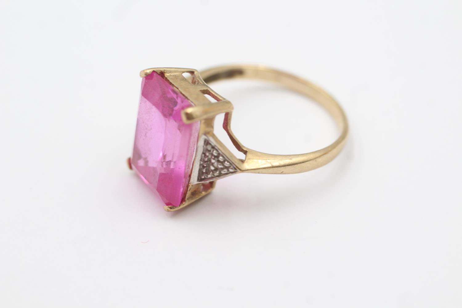 9ct gold vintage pink gemstone & diamond cocktail ring (4g) Size Q - Image 2 of 4