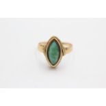 18ct gold green paste statement ring (3g) Size Q