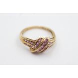 9ct gold pink gemstone channel setting ring (3.2g) Size S