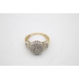 9ct gold diamond cluster ring (5.9g) Size R