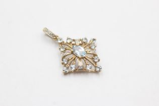 9ct gold aquamarine & diamond openwork pendant (1.8g)