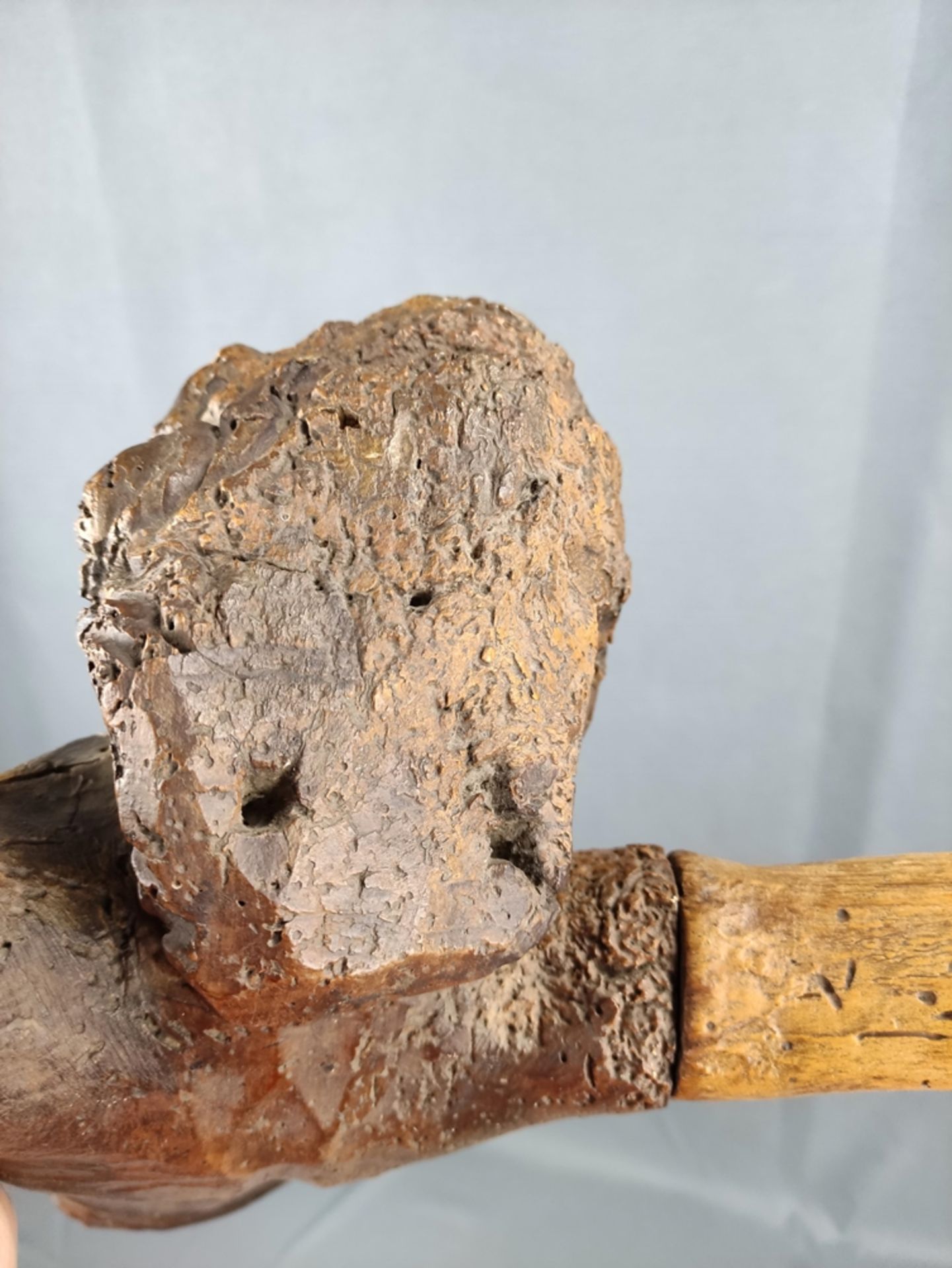 Corpus Christi, vollrund geschnitzt, geneigter Kopf mit feinen Gesichtszügen und Vollbart mit locki - Bild 5 aus 7