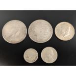 Konvolut Silbermünzen, 1x One Dollar, United States of America, 1925, 1x One Dollar, United States