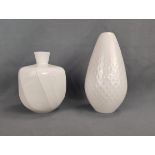 Zwei Vasen, KPM Berlin, Weißporzellan, Höhe 14cm und 18,5cm