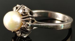Perlen-Ring, besetzt mit 6 kleinen geprüften Diamanten, 585/14K Weißgold, 5,68g, Ringgröße 58