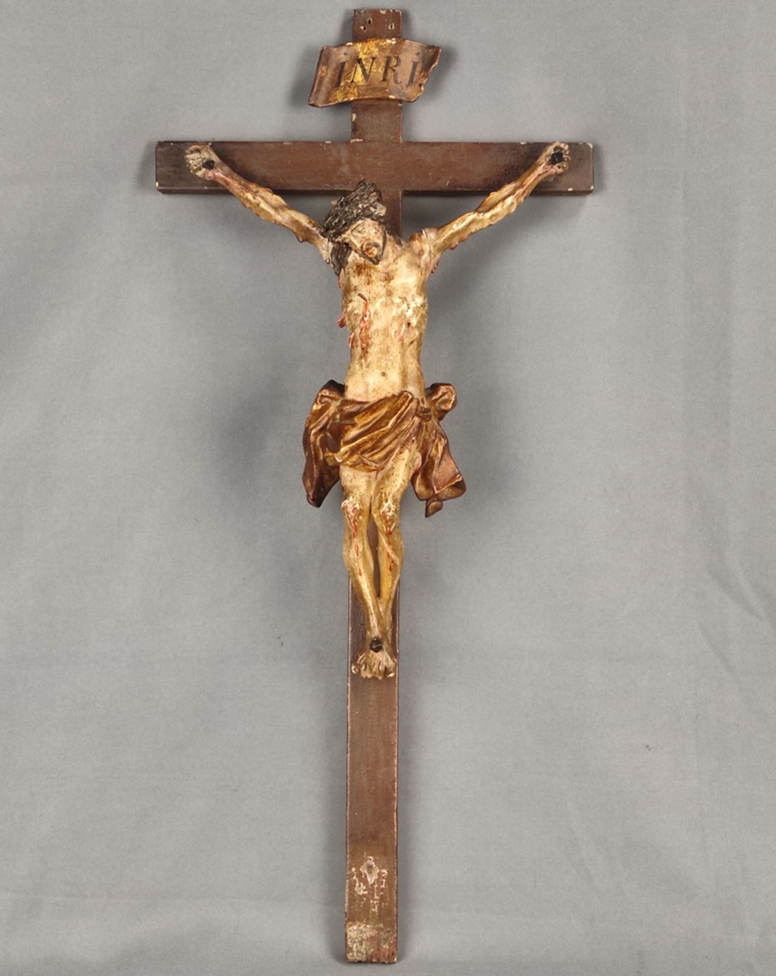 Zwei Christus-Kreuze, je als 3-Nageltypus, einer an Kreuz, 62x29cm, einer ohne Kreuz, 35x21cm, poly - Bild 2 aus 9