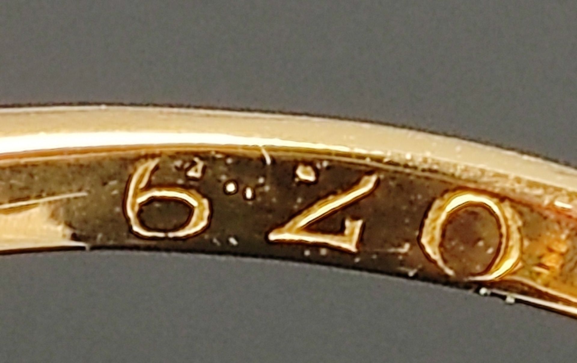 Art-Déco Brillant-Ring, Vorderseite kreuzförmiges Element mit 7 kleinen Diamanten, darum weitere kl - Bild 3 aus 3