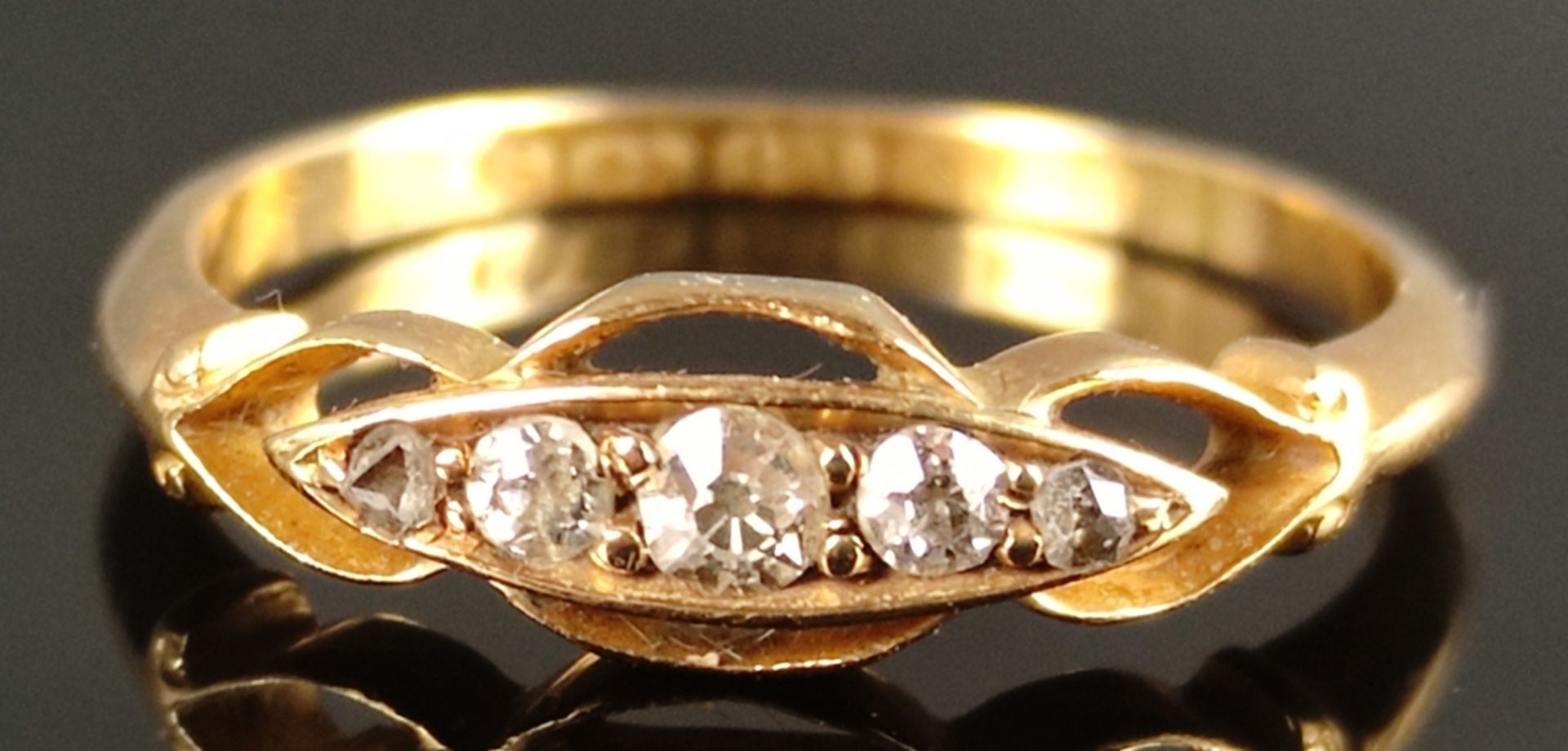 Antiker Diamant-Ring, mittig 5 Diamanten, England, Birmingham, 1907, 750/18K Gelbgold, 2,13g, Größe - Bild 2 aus 3
