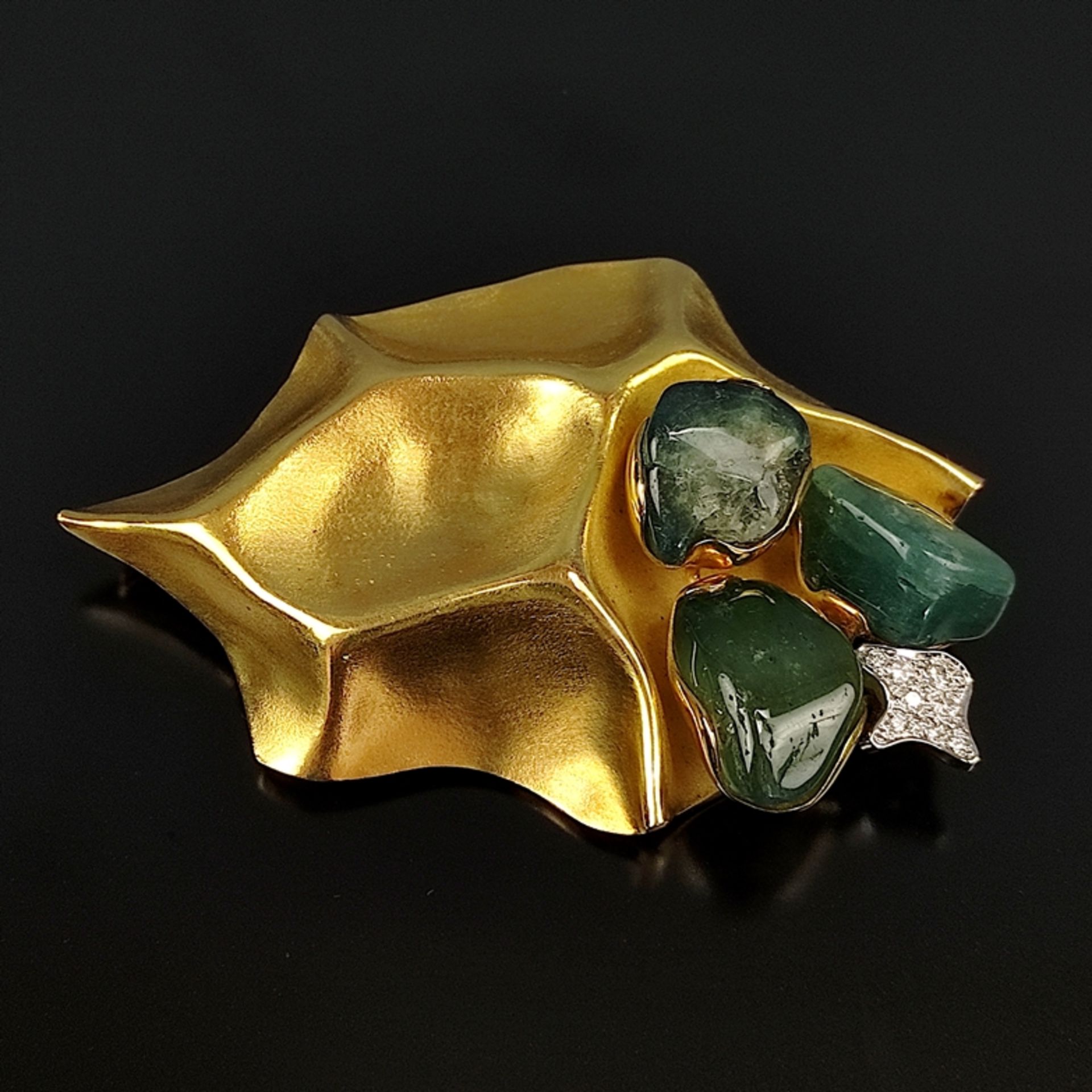 Design-Brosche /Anhänger, Sven Boltenstern, Wien, 750/18K Gelbgold, Wiener Feingehaltspunze Elefant