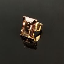 Large smoky quartz ring, 750/18K yellow gold, total weight 18.25g, large faceted smoky quartz, plai