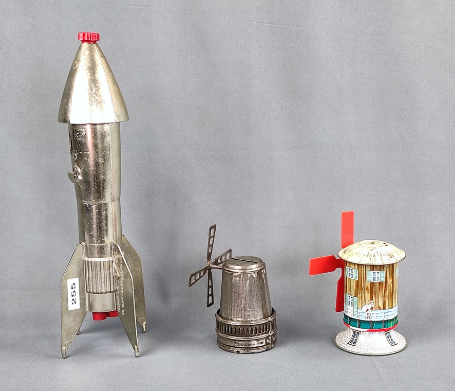 Convolute of three tin piggy banks, consisting of: Rocket "The First National Bank, Huntsville, Ala - Image 2 of 3