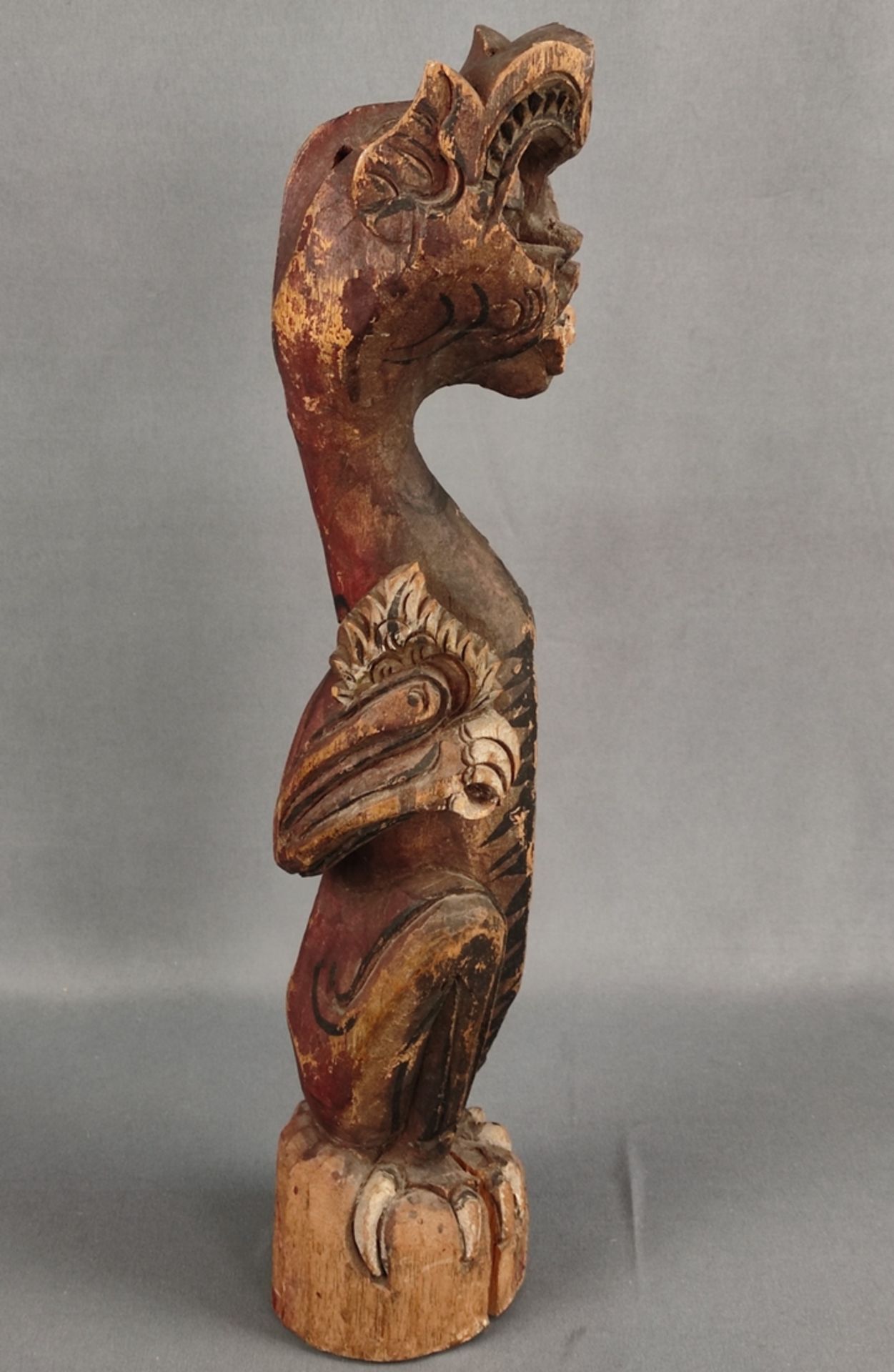 Drachenfigur, wohl Indonesien, Holz, Farbreste, Länge 43cm - Bild 4 aus 5