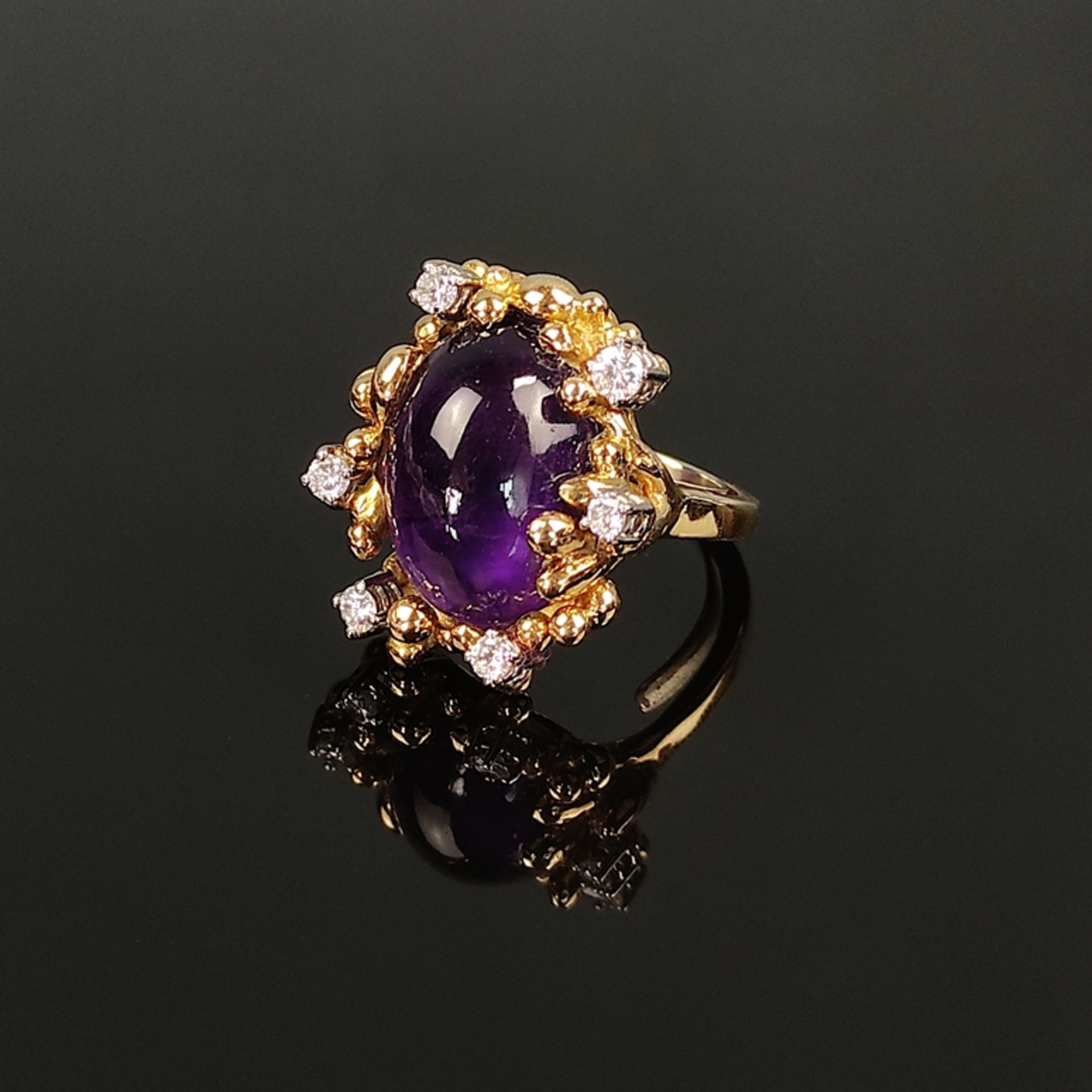 Design Amethyst-Brillant-Ring, Gloor, 750/18K Gelbgold, Gesamtgewicht 14,5g, mittig großer ovaler A