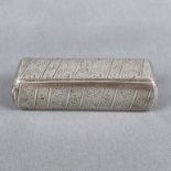 Kleine Deckeldose, länglich, ziselierter floraler Dekor, Paris um 1900, Silber 800, 2,5x9x3 cm, 69g