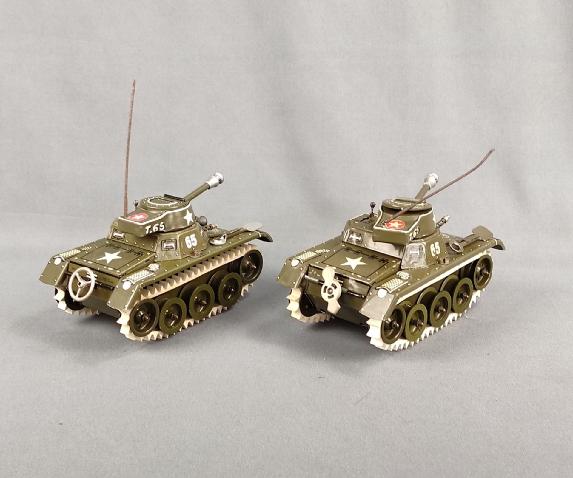 Two Gama tanks, T65, tin, one West-Germany, height 17cm each and one U.S. Zone, height 17cm, both w - Image 2 of 3